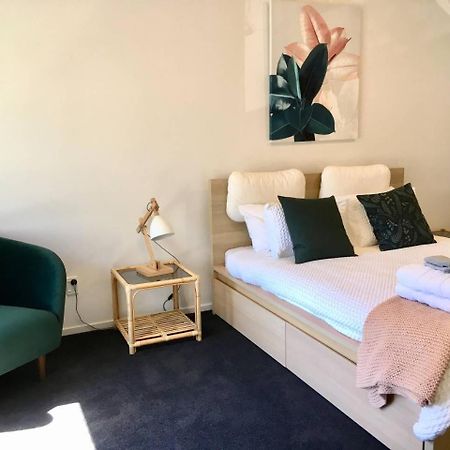 Number 1 - Chic Inner City Rooms Christchurch Ngoại thất bức ảnh