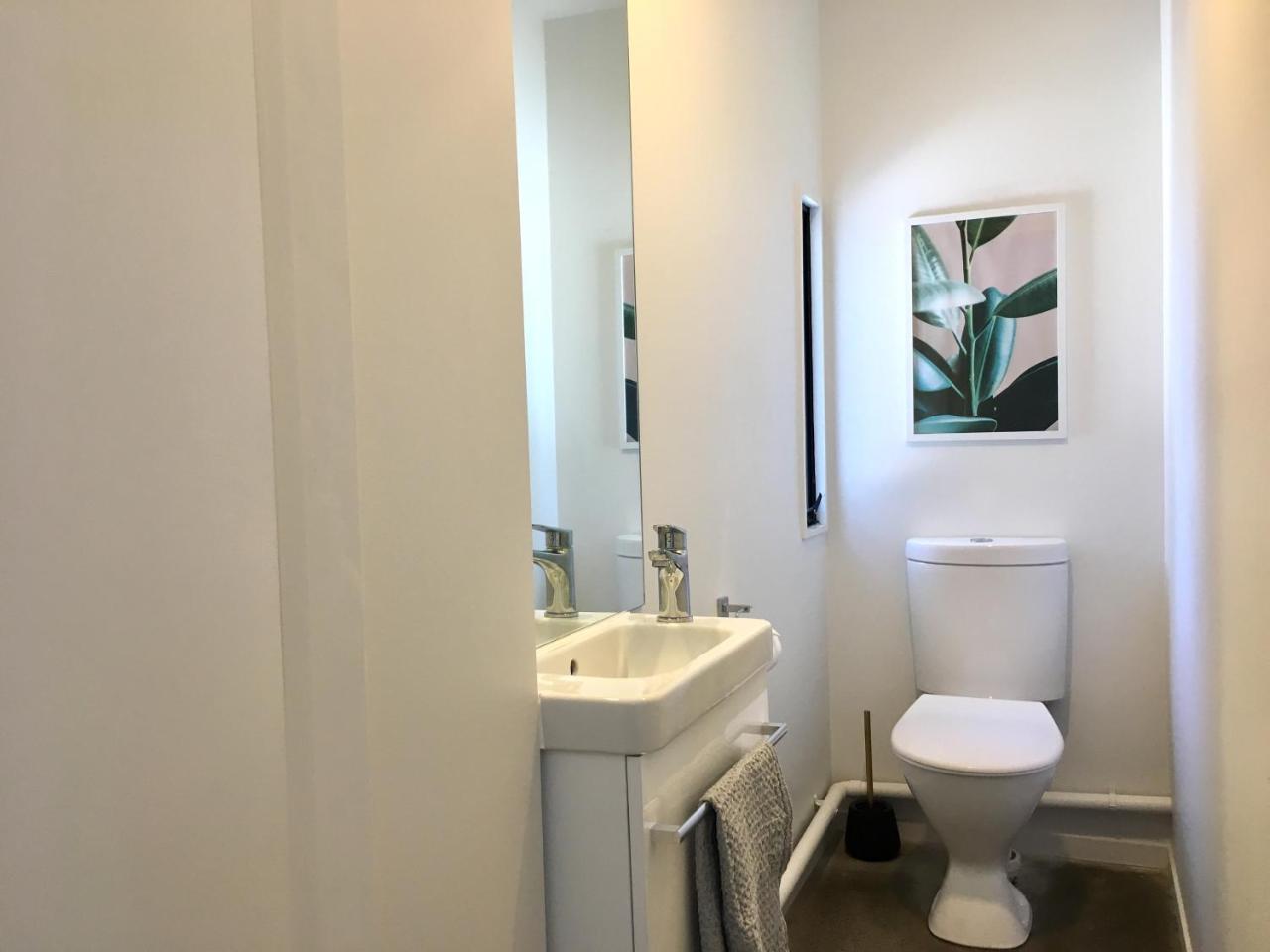 Number 1 - Chic Inner City Rooms Christchurch Ngoại thất bức ảnh